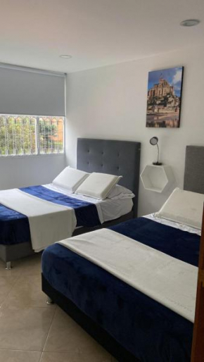 C HOTELERA REY.ES
